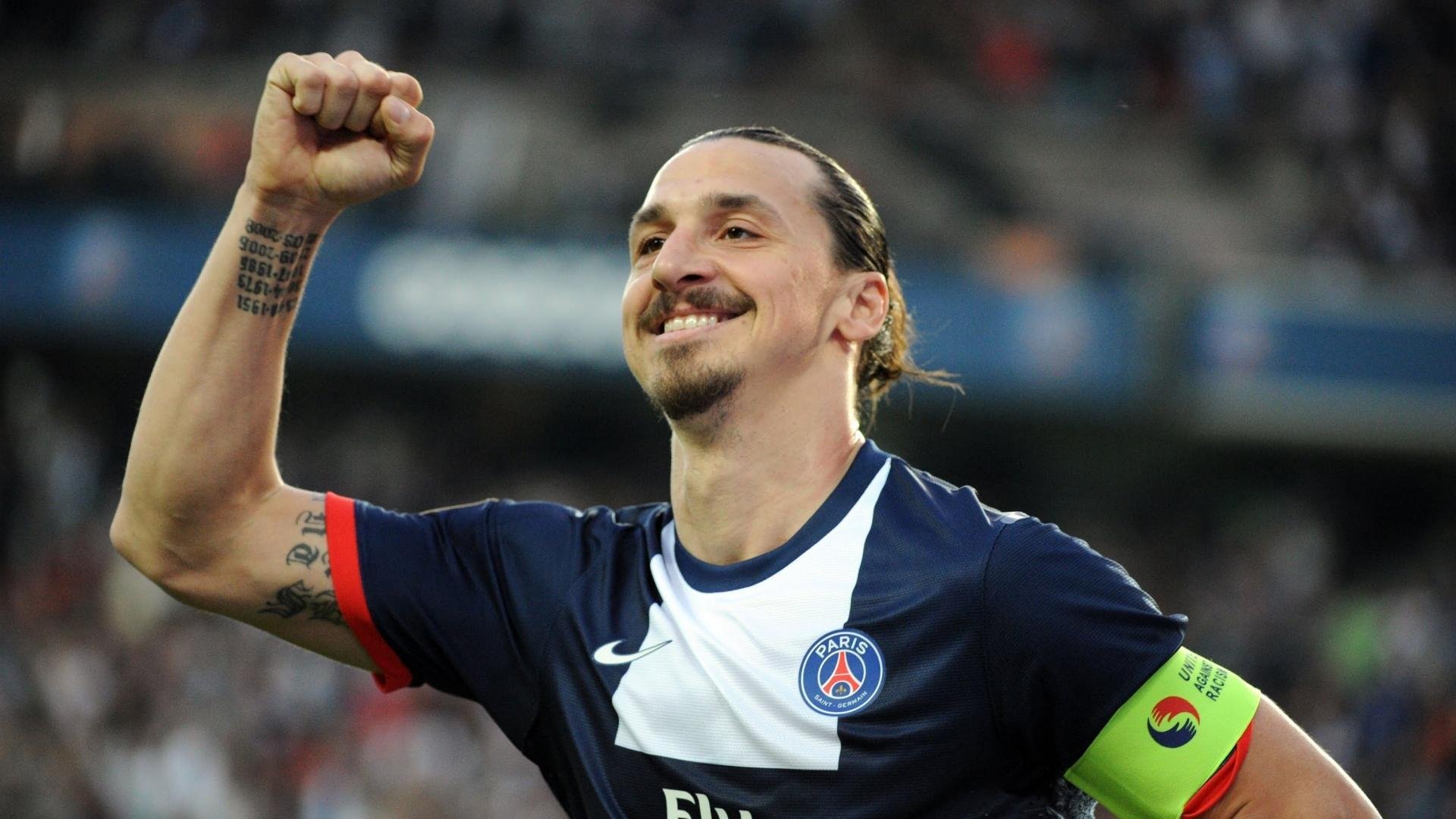 神级扑救：门将的关键瞬间救球队于危难，神级门将 知乎