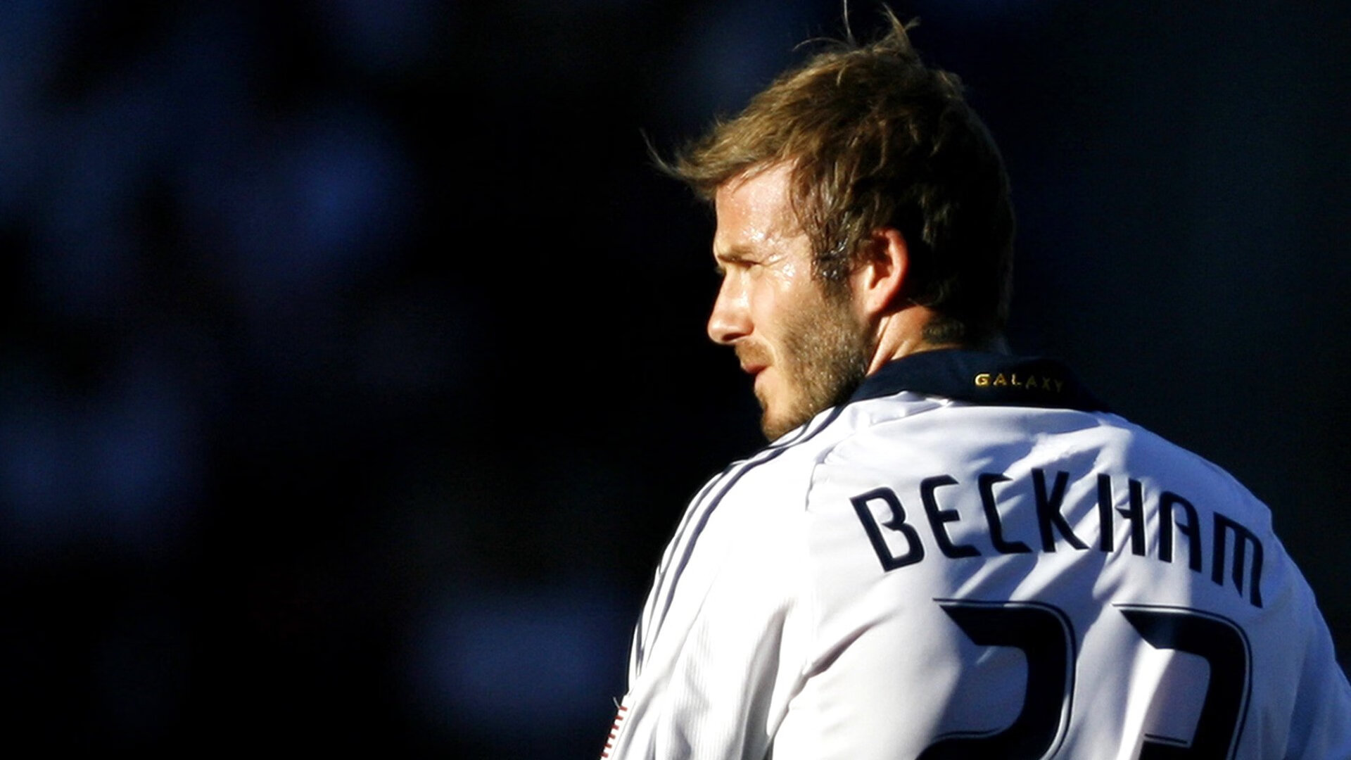 英雄归来：受伤球员强势复出引领球队冲刺，英雄归来mj